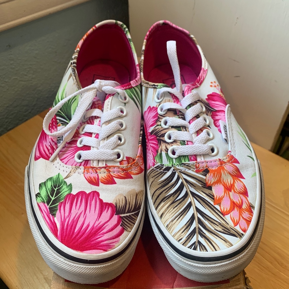 Vans Tennis shoes
